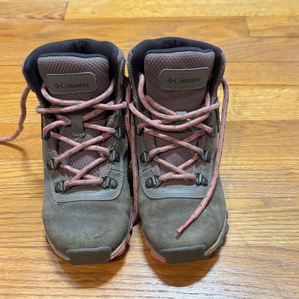 Columbia Kids' Gray and Pink Outdoor Boots